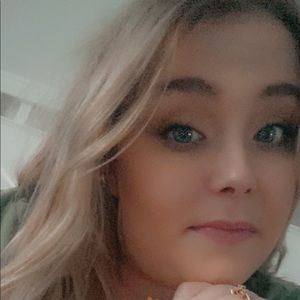 Meet your Posher, Briana